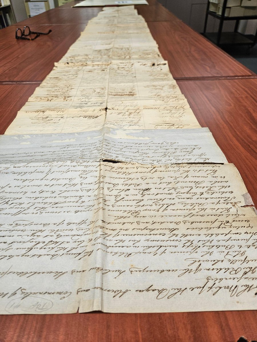 You know something needs to change when Torontonians send a petition THIS long! This ten-foot document from 1849 is a request to the City to allow butchers to open their own shops, and end the St. Lawrence Market's near-monopoly on selling meat. ow.ly/O4vp50RjZTW #TOHistory