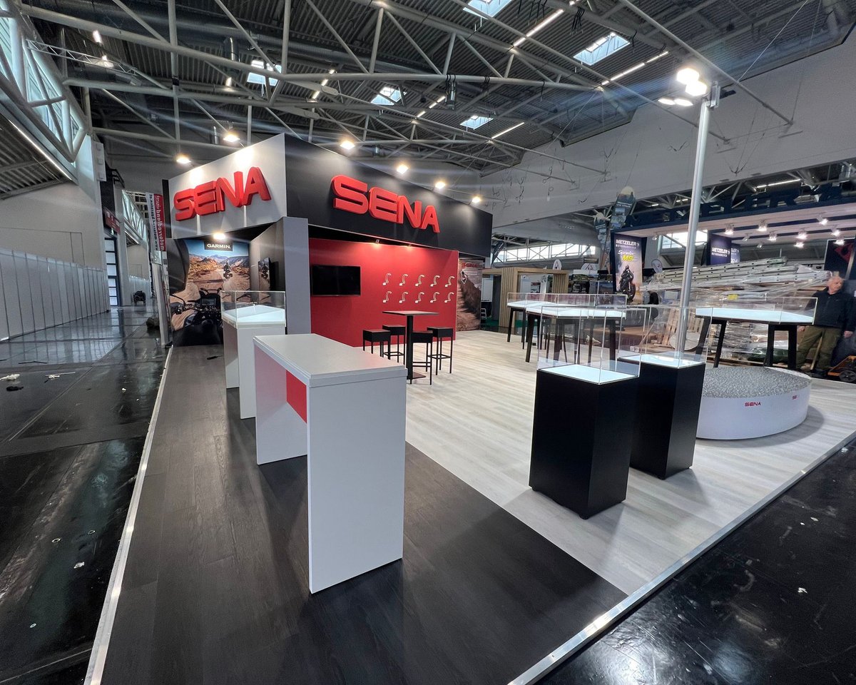 👷🏽Event builders 👷🏽 
Upgrade your exhibition flooring 🧩
-
Build modular, without tools!

Check out stand-on.com
-
#raisedfloor #messedesign #tradeshow #expo #exhibition #fair #exhibitionstand #messebau #Messe  #activation   #shopinshop #event  #brandexperience