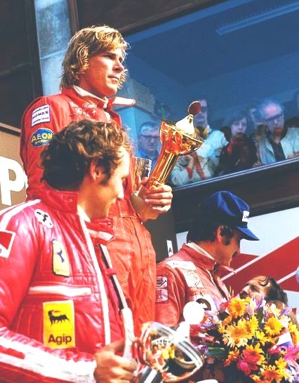 Grand Prix of Zandvoort 1975 🇳🇱

First Win of James Hunt 🏆

🥈Niki Lauda 
🥉Clay Regazzoni 

#f1 #formula1 
via Some Guy 📸❔