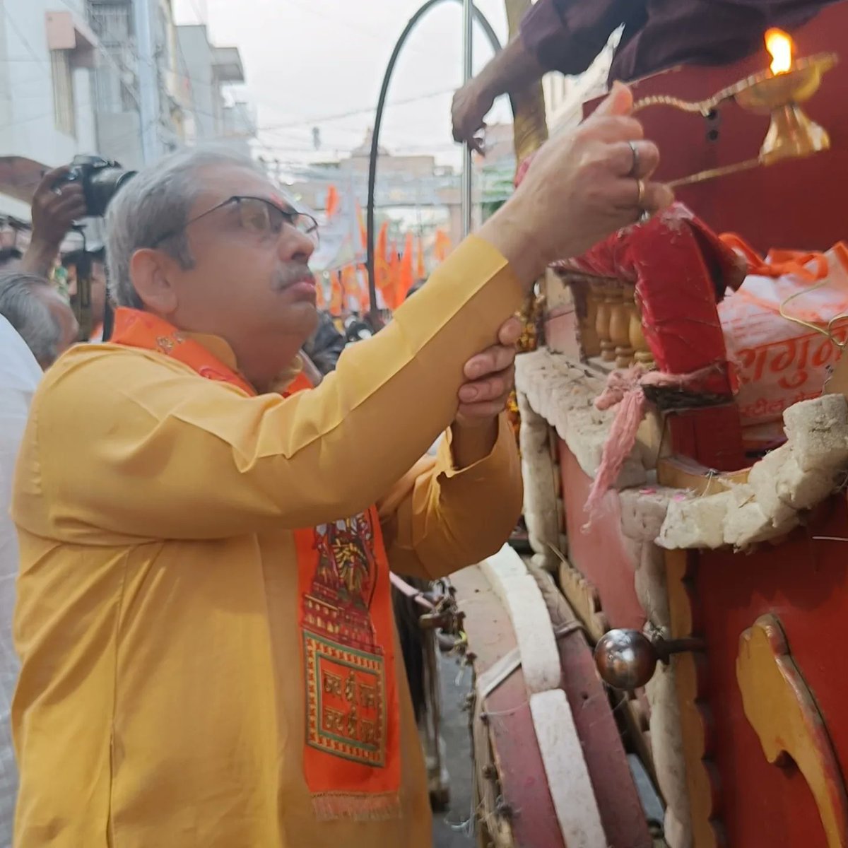 PunitVerma_1's tweet photo. श्री हनुमत जयंती पर हनुमान जी की शोभा यात्रा बरगद घाट मीरापुर से प्रारंभ हुई।
हनुमान मंदिर मीरापुर पर यात्रा का स्वागत और आरती पूजन करने का सुअवसर प्राप्त हुआ https://t.co/R5akzfLOfS
