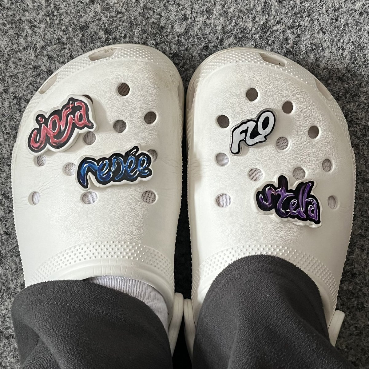 flovelvet's tweet photo. i finally made a full flo set 😁😁 https://t.co/sZuCi4DY39
