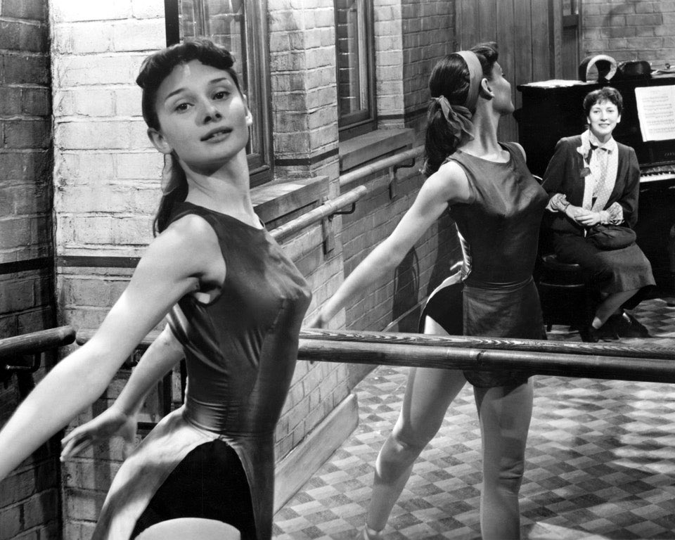 Audrey Hepburn rehearsing at the barre, 1950🩰