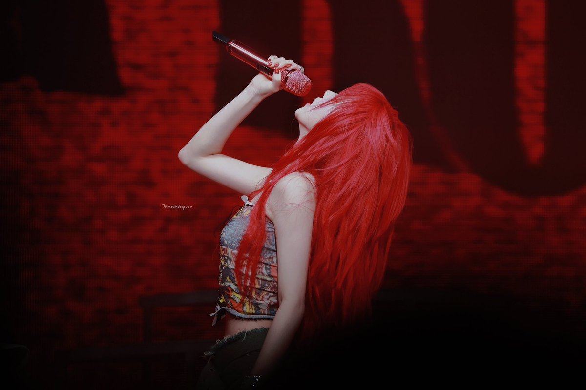 7minRainDrop's tweet photo. 240423 Fan Showcase🥵

#우기 #YUQI #宋雨琦 #여자아이들 #아이들 #GIDLE https://t.co/nSE1yLtoFz