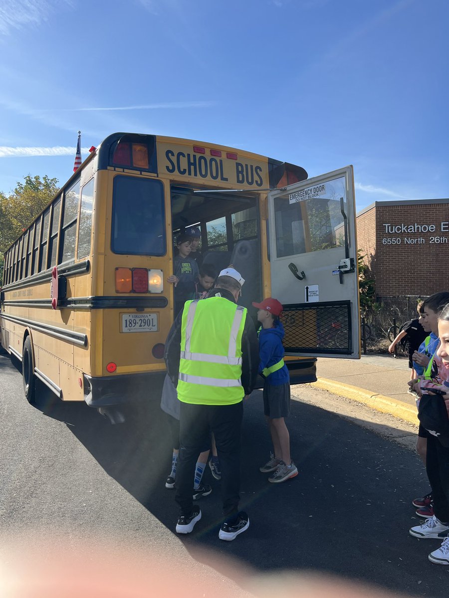 All @TuckahoeSchool students did a great job on their bus evacuation drill this morning @APSFacilities #TuckahoeRocks