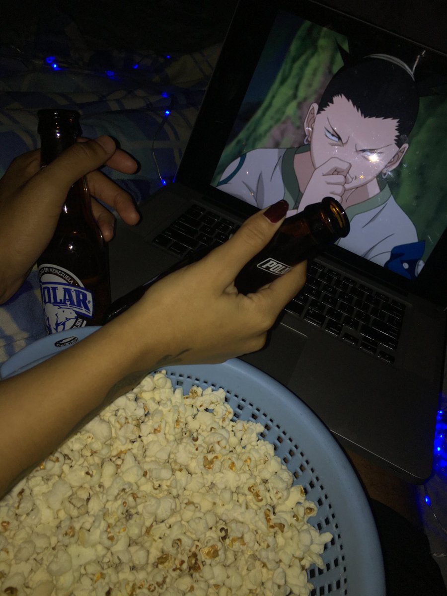tripnaga's tweet photo. Anoche con mi novia comiendo cotufas, tomando cervezas y viendo Naruto, gracias diosito 🫂 https://t.co/7dmpYTWv8Z