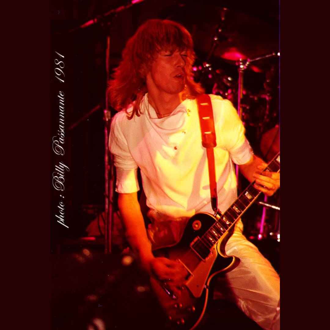 Today in 1960 @DefLeppard #Guitarist the late #SteveClark is born. Steve was a large part of the band's songwriting. What are some of your favorite #DefLeppard tunes? - @JoeRockTX #Rock #ClassicRock #RockOnRock #TodayInRock #EagleSanAntonio 📸 Bill Passannante