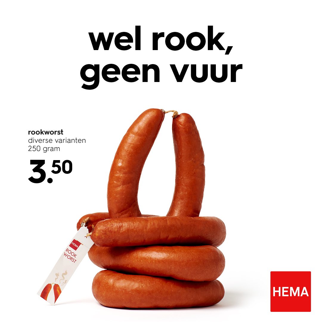 HEMA's tweet photo. Rookaroma? Onze iconische rookworsten worden al 85 jaar volgens hetzelfde recept bereid en op een traditionele manier gerookt. De afgelopen dagen deelden sommige media foutieve informatie over onze rookworsten. Zo werd beweerd dat deze rookaroma bevatten, dit is onjuist. 1/2 https://t.co/GneIr2owrR