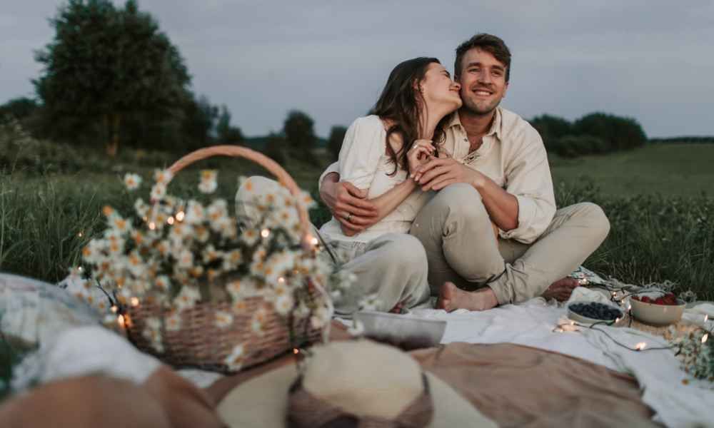 OFF ON FRIDAY tweet media