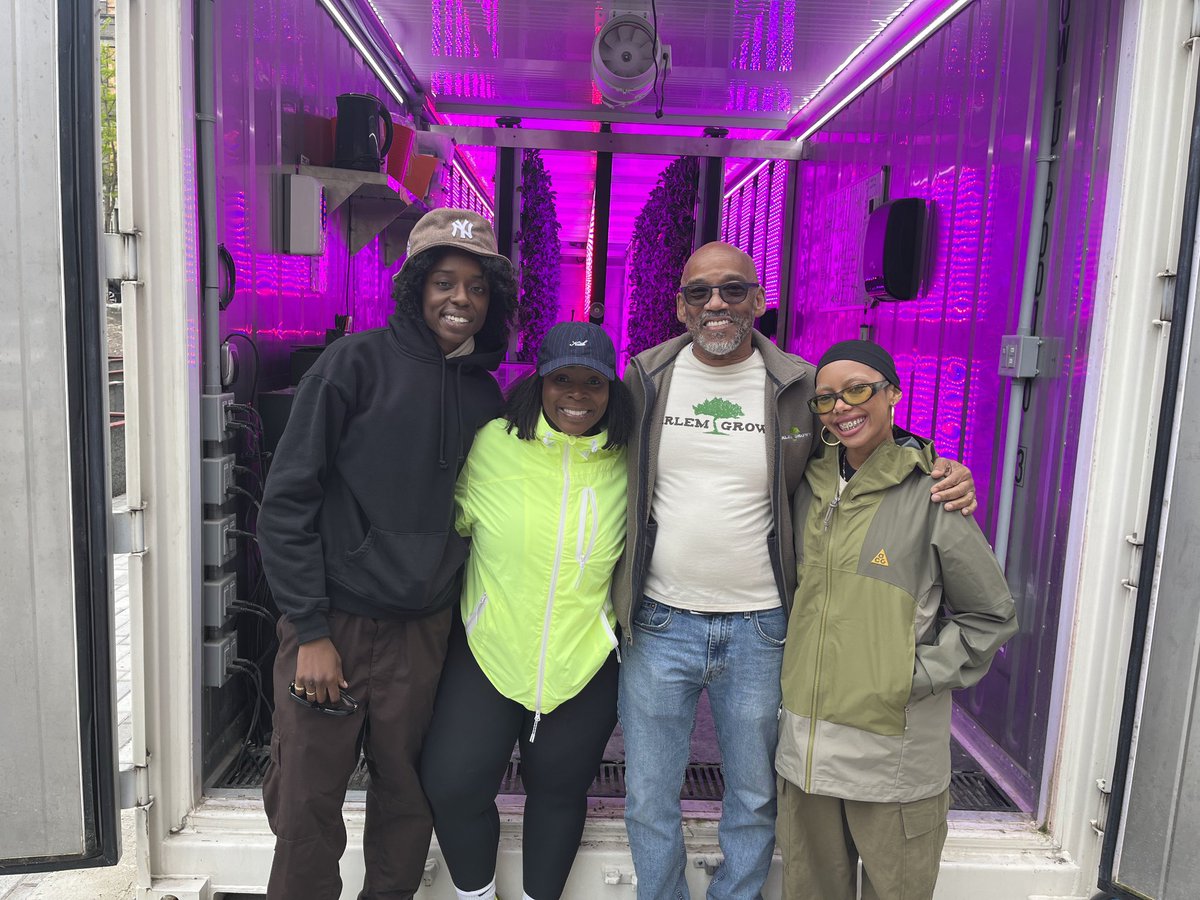 Thank you <a href="/KITH/">Kith</a> 
What a wonderful way to start our corporate volunteer season.
These's service days not only help us with the work, but in raises awareness, and inspires our staff and most importantly our children and their community. 
#growingtogether 
#bethechange