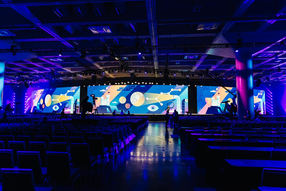 VMware Explore tweet media
