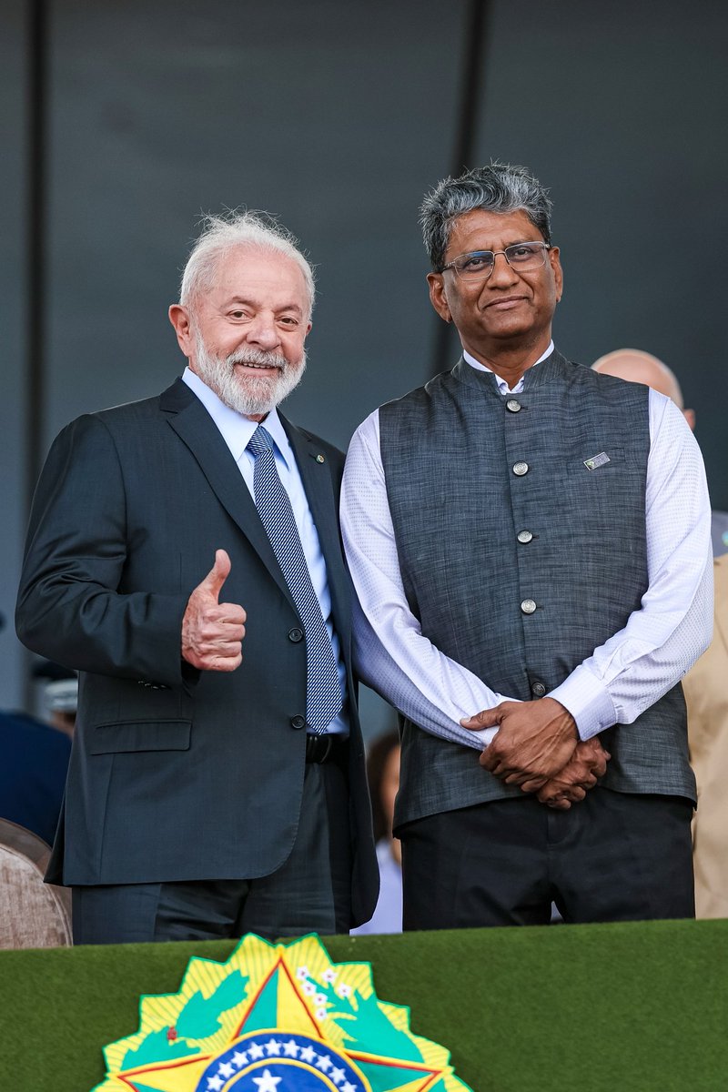 As a diplomat, it is always an honor to meet the Head of State, particularly a statesman. 🇮🇳🤝🇧🇷 @PMOIndia @LulaOficial @DrSJaishankar @MEAIndia @govbr