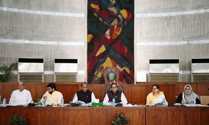 তাপপ্রবাহে রাস্তায় পানি ছিটানোর সুপারিশ সংসদীয় কমিটির