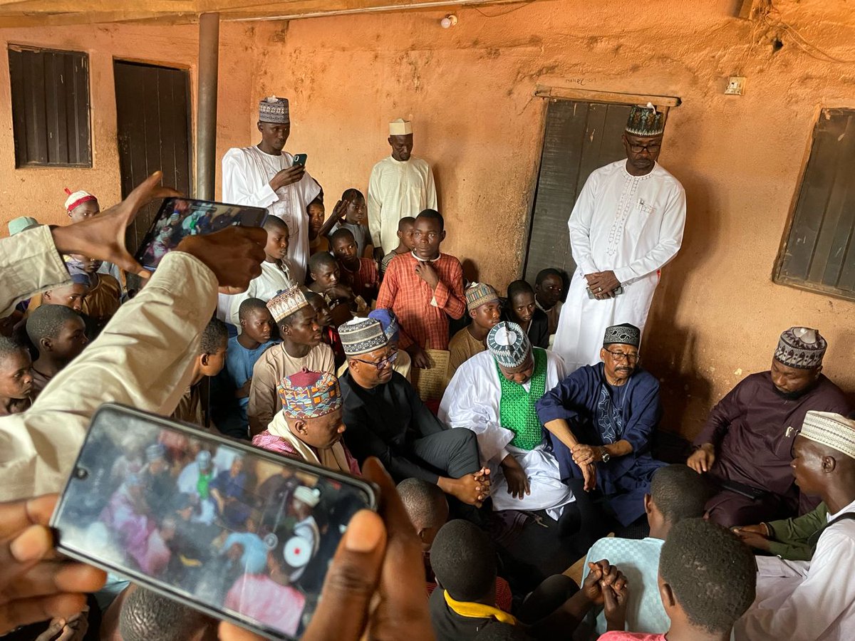 In continuation of my desire to identify with critical institutions for human development in the country, yesterday, I had the privilege of visiting the Madarasatul Hidayyatul Auladi Muslimima Almajiri school in Kawo, Kaduna State.