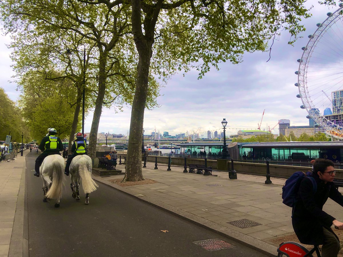 Embankment cycleway 🐴 🚲