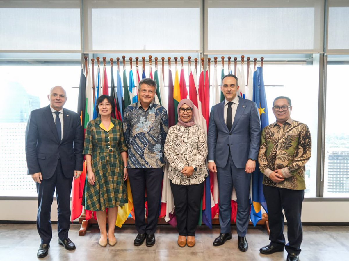 #TeamEurope met with @PerekonomianRI officials and #CPOPC representatives to learn about the industry commitment and drive for sustainable palm oil. #COASI