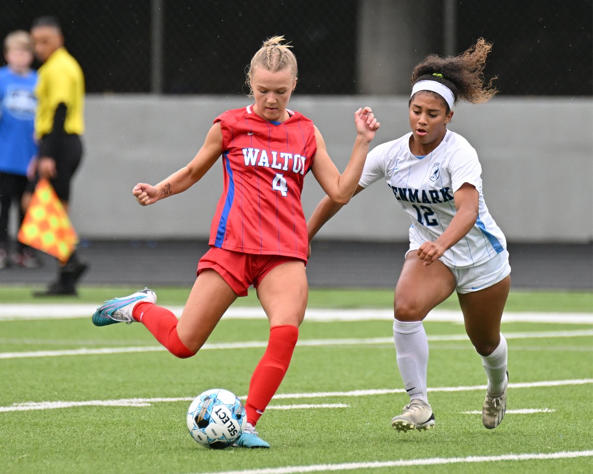 Top 16 teams meet April 23-24 in Soccer playoffs 2nd round. Tickets 📱 @GoFanHS. Select games streamed @NFHSNetwork. ⚽ Boys bit.ly/3xKTyGy ⚽ Girls bit.ly/49CSQbQ