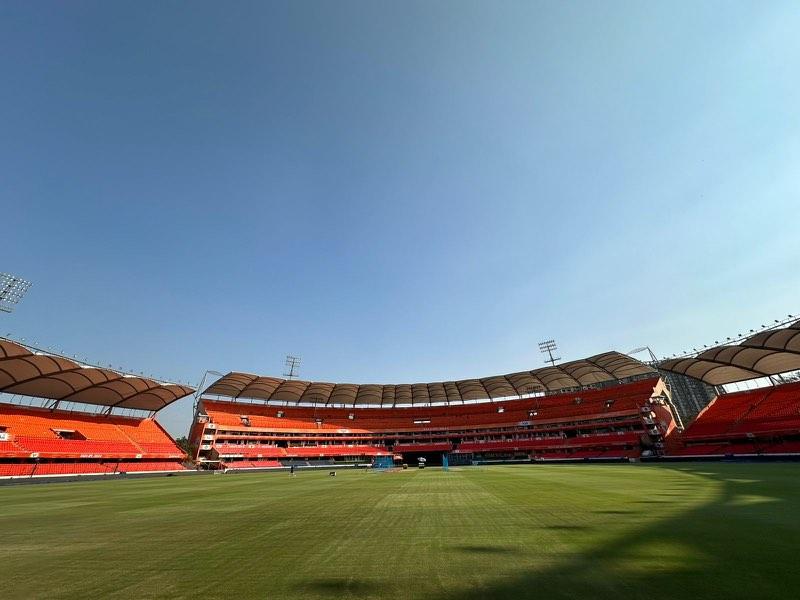 Uppal Stadium is Getting Ready For El Clasico #SRHvsRCB !