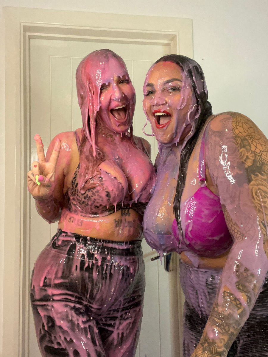 StickyVickyWAM's tweet photo. Who would you say Is the messiest???
Myself or @PrincessBratt4 ?? 
Watch our first live
https://t.co/Wzsvvu3Quc
#messygirls #messylive #gungegirls #gunge #pieseverywhere #fyp #fypage 
#StickyVickyEssexWAM https://t.co/yu7FLjR9GF
