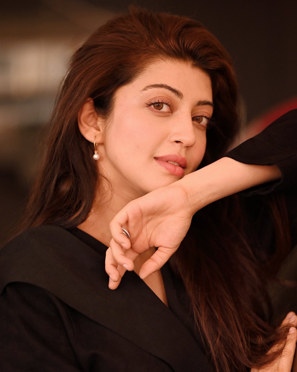 Pranita Subhash 🖤🤎