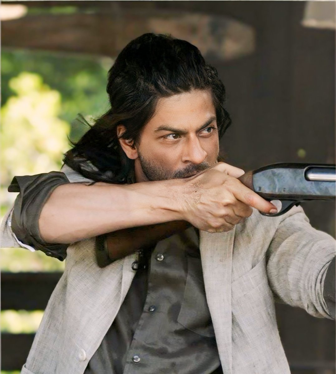 #ShahRukhKhan as THE KING Shoot begins very soon….