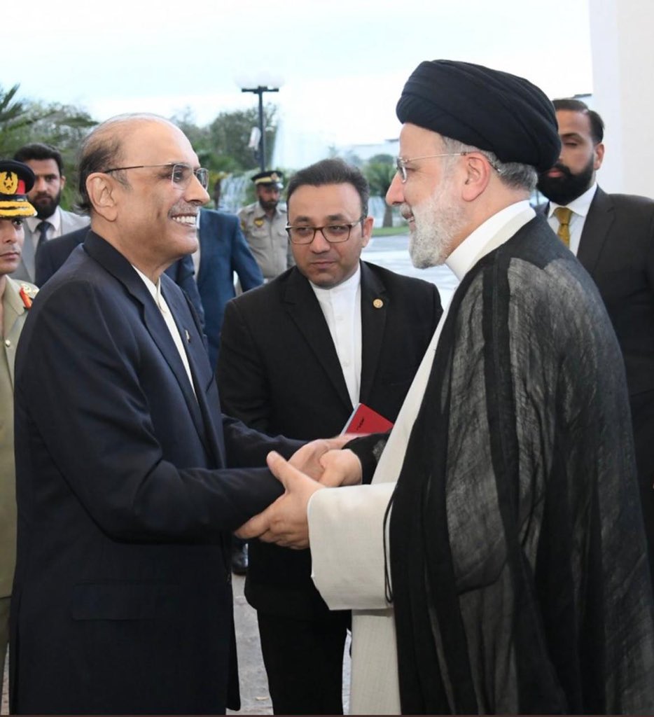 Boosting trade ties between Pakistan and Iran to $10 billion is a significant stride forward for both nations' economies. With strong partnerships with both Saudi Arabia and now Iran, Pakistan is poised for greater economic prosperity. #PakistanIranTogether #Ebrahimraisi #