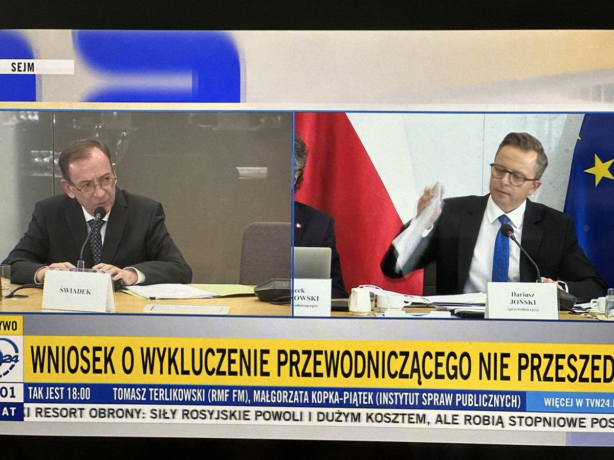 Ależ dociska pytaniami poseł @Dariusz_Jonski byłego już koordynatora służb @Kaminski_M_ 👏 tak trzymać i nie odpuszczać! Pan Kamiński jest bardzo niezadowolony z tego, że musi odpowiadać na pytania, a musi bo poseł Joński nie odpuszcza. Pan Kamiński próbuje nawet straszyć. Cóż 🙀