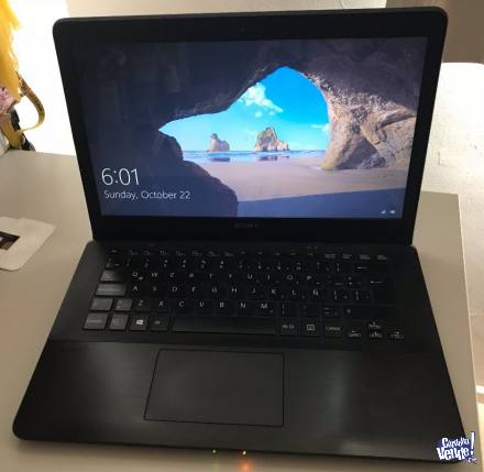 luisezegarra's tweet photo. Me robaron la notebook. Entraron a casa, barrio Poeta Lugones.
Es Sony Vaio negra, como la de la foto. 
Tiene 10 años, escaso valor de reventa. No se llevaron cargador, tampoco tiene gran autonomía. Sí contiene información personal, documentos y mucho del trabajo. Si la ven... https://t.co/f3vTO2DjtE