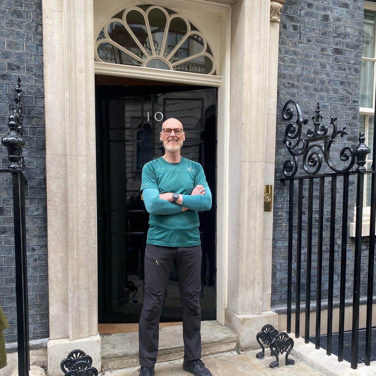 Our Director of Engagement @SHU_AWRC and Chair of @parkrun Research Board Professor @stevehaake was invited to an event at Downing St yesterday to mark the 20th anniversary of #parkrun 🏃 Congratulations Steve and everyone involved in parkrun!