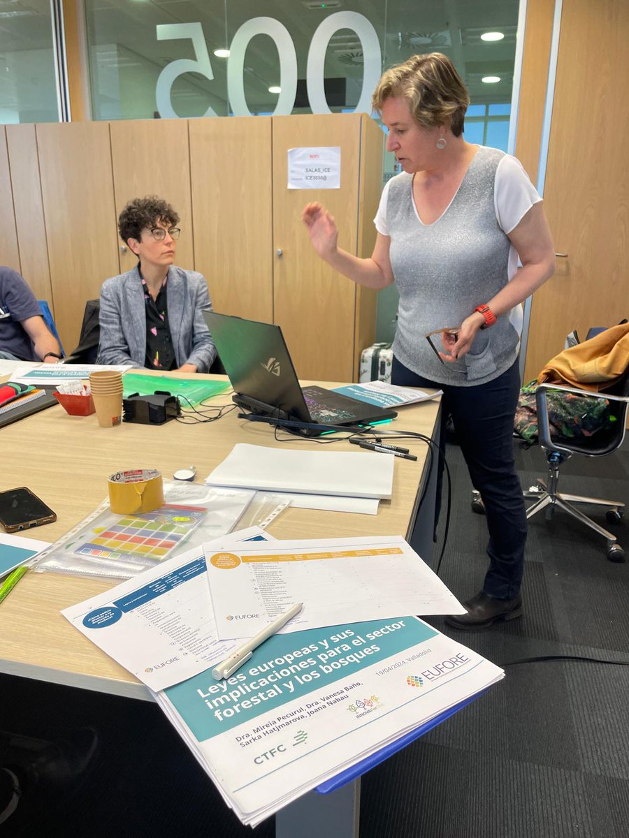 ctforestal's tweet photo. La gran activitat legisladora europea actual afectarà al futur dels boscos i les cadenes de valor associades 👇

Mireia Pecurul del #CTFC i Vanesa Baño d'#INNOVAWOOD han organitzat un un taller participatiu per fer transferència de 1⃣6⃣lleis europees https://t.co/RV79fV6doe