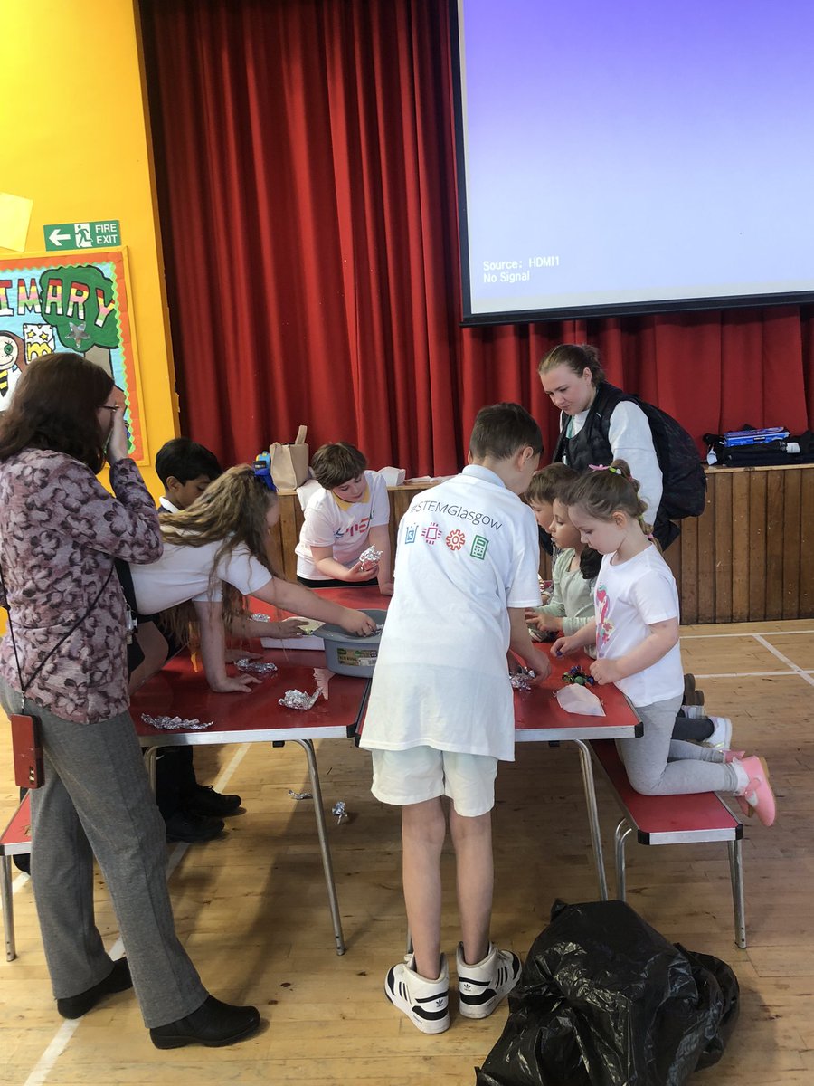 Great to see local schools within @EastbankAcademy #LearningCommunity participating in their #STEM event @EastbankPri today @WellshotPrimary @thorntreeheidie @QuarryBraePri @RiverbankPri @DalmarnockPS #collaboration #teamwork #skills @STEMglasgow @EdISGlasgow @JeanMil09459364