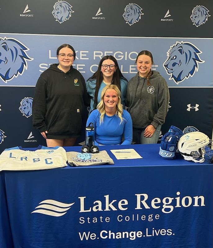 LRSCWHky's tweet image. "LRSC women's hockey welcoming Arianna (Anna) Haraseth, from Langdon ND, to the roster for the 24-25 season. She is a great example of wonderful character, speed, aggressiveness, and hockey IQ to match."