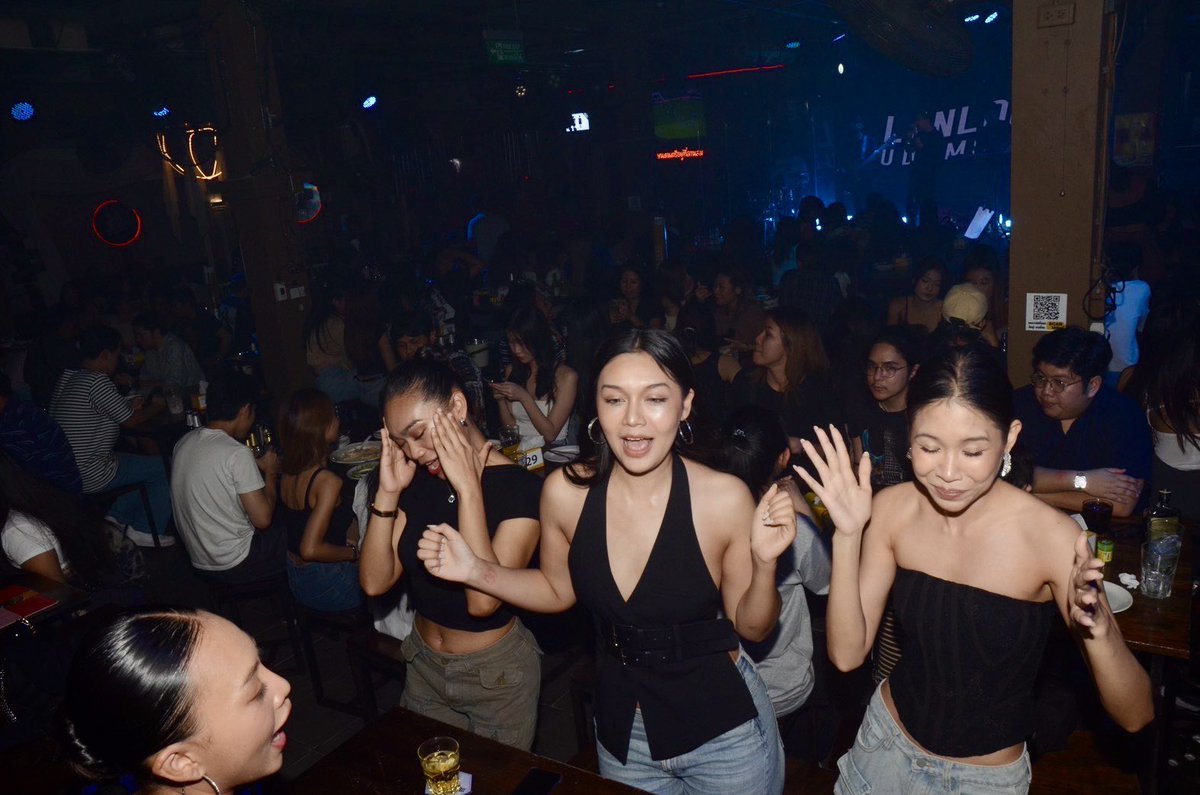 table_asia's tweet photo. Local Pub Crawl with Boss

Saturday night starting at 8 P.M. to Late. Limited spots available book early! 

Details 

- Boss will guide you to real Thai local venues

- Price includes drinks at each location 

- Not including transportation to and home

Message us for inquiry ✉️ https://t.co/jqVtegSCzy