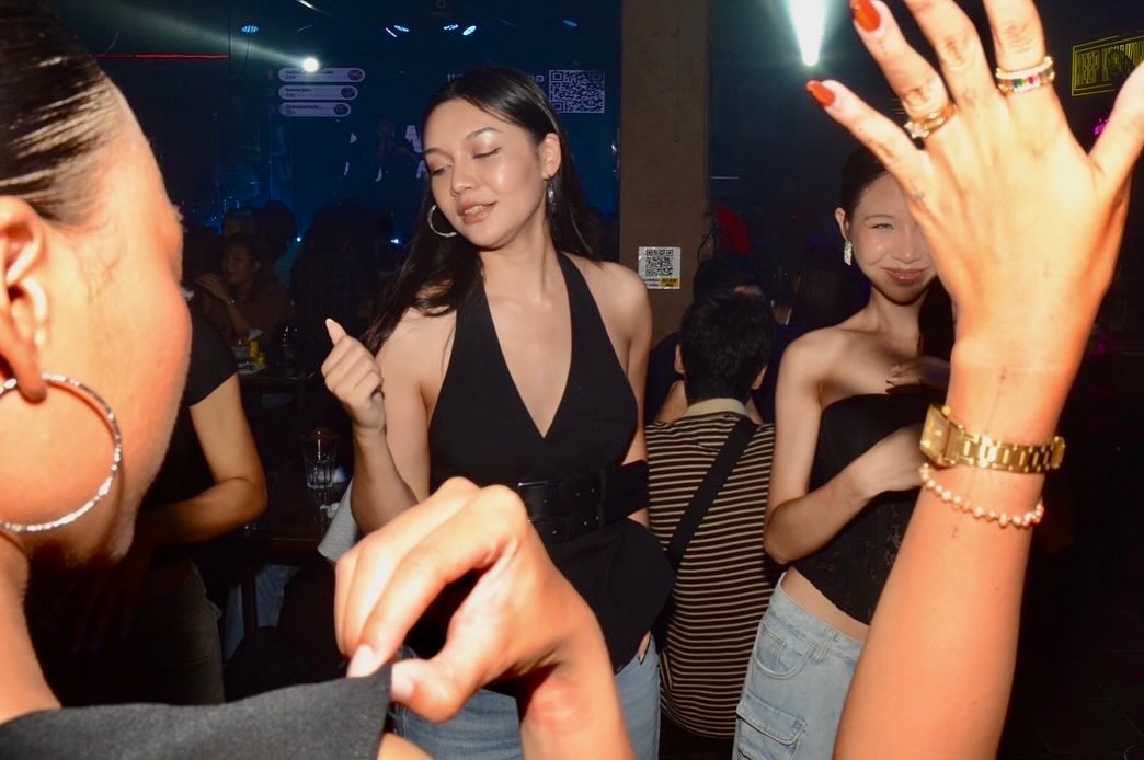 table_asia's tweet photo. Local Pub Crawl with Boss

Saturday night starting at 8 P.M. to Late. Limited spots available book early! 

Details 

- Boss will guide you to real Thai local venues

- Price includes drinks at each location 

- Not including transportation to and home

Message us for inquiry ✉️ https://t.co/jqVtegSCzy