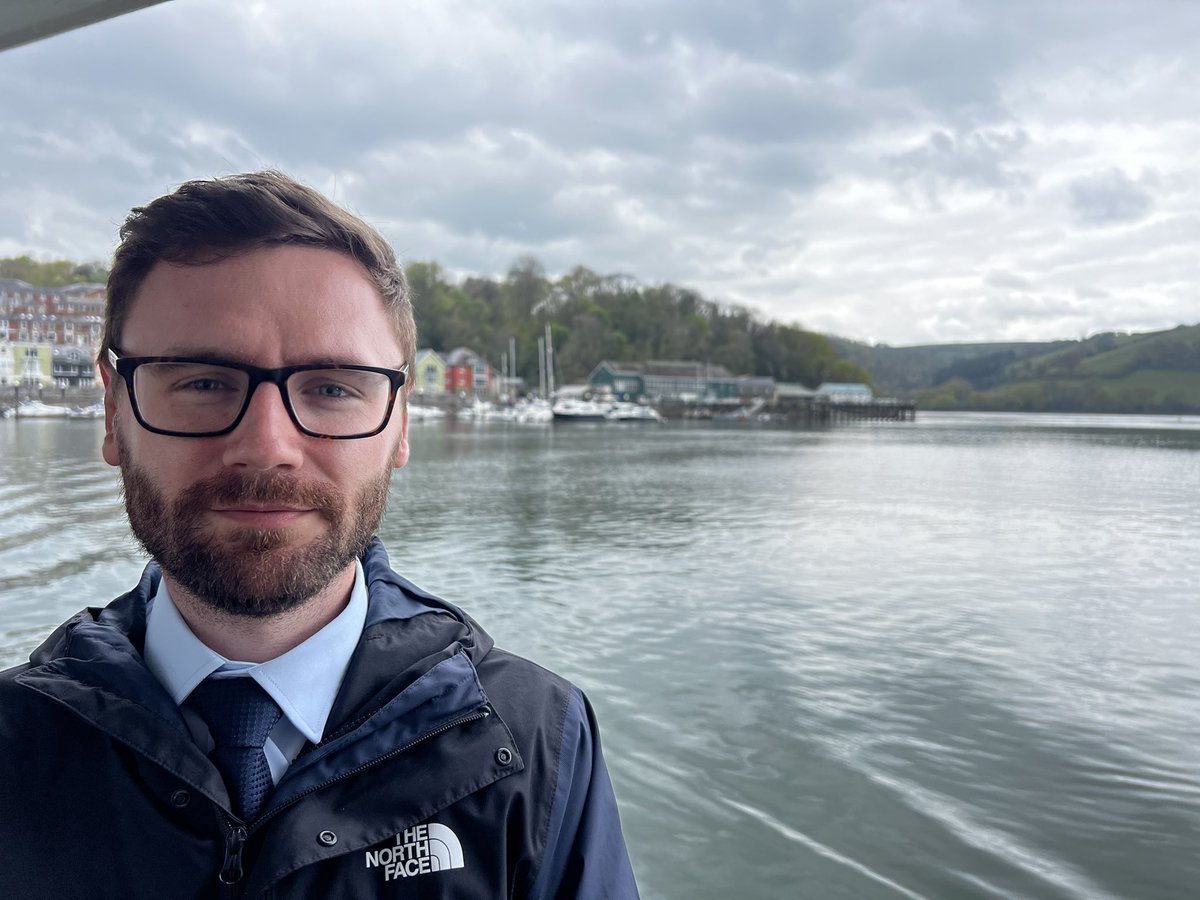 DSteel4Labour's tweet photo. Popping on the ferry at Dartmouth, on the way to Torquay. Dartmouth is a town with strong links with the @RoyalNavy and has played a huge role in our national defence.
#Dartmouth #Torquay #BRNC #RNRMC https://t.co/D4EKr1wdP6