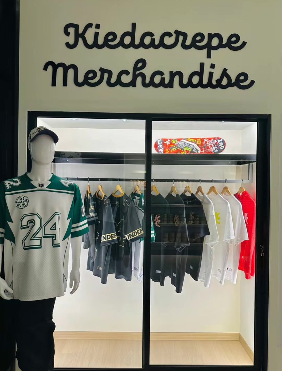 ciraplaici's tweet photo. “wah brand apa kau pakai ni mat”

 “brand kieda crepe”😎 https://t.co/u6xoI2N9wl
