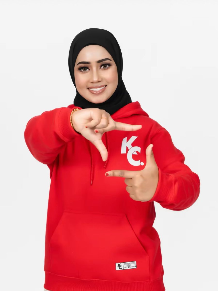 ciraplaici's tweet photo. “wah brand apa kau pakai ni mat”

 “brand kieda crepe”😎 https://t.co/u6xoI2N9wl