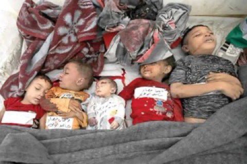 truthbetold997's tweet photo. Because ,#IsraeliButchers 🇮🇱🇮🇱have gone too far killing 88000 🇵🇸🇵🇸.
Mass graves at Al Nasser hospital has revealed further more criminal face of #Netanyabu 🇮🇱🇮🇱
G.Koushner knows better the extent of 🇮🇱🇮🇱crimes against humanity. https://t.co/TKT2qLcSHc