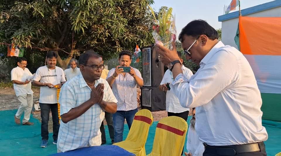 ikrishnakalyani's tweet photo. Today, a public meeting was held in the presence of local leadership and citizen in Mehendigram under 13 No. Kamlabari GP of Raiganj Legislative Assembly under No. 5 Raiganj Lok Sabha Constituency.
 #MamataBanerjee
 #AbhishekBanerjee
 #AITCSSMICC
 #KrishnaKalyani https://t.co/A9BFwWJAxW