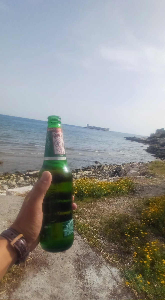 Yeşili sev🌿 Doğayı koru🌅 Oluşbuşocuğlarına küfretmeyi unutma #Carlsberg