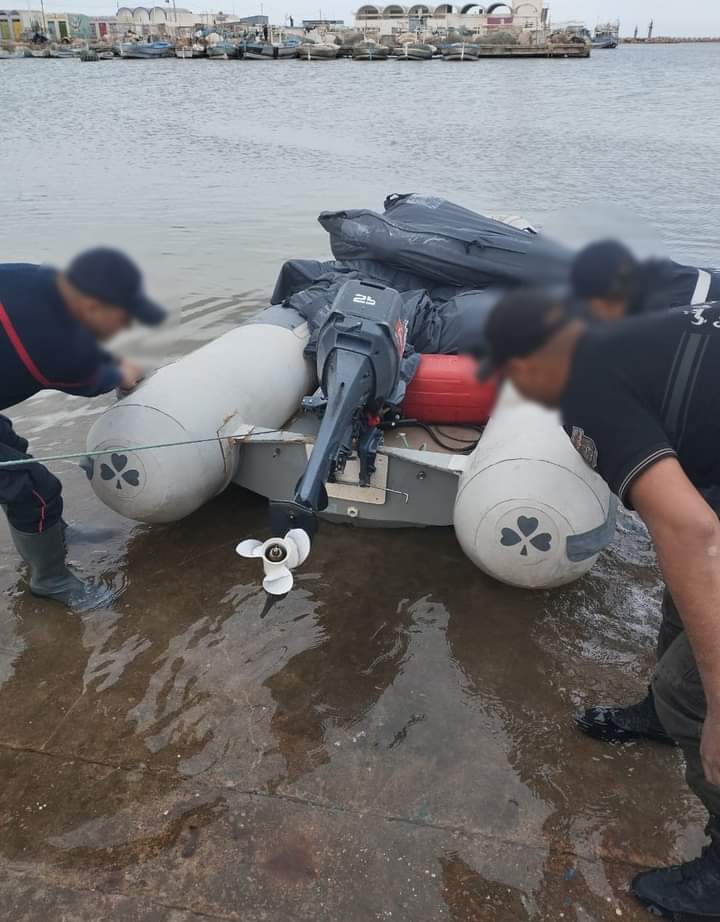1/2 Another invisible shipwreck near #Sfax, #Tunisia: Guard National recovers 19 bodies.This is what the merciless European border regime leads to. Daily border violence turns people on the move into mere numbers, invisible in life and death.