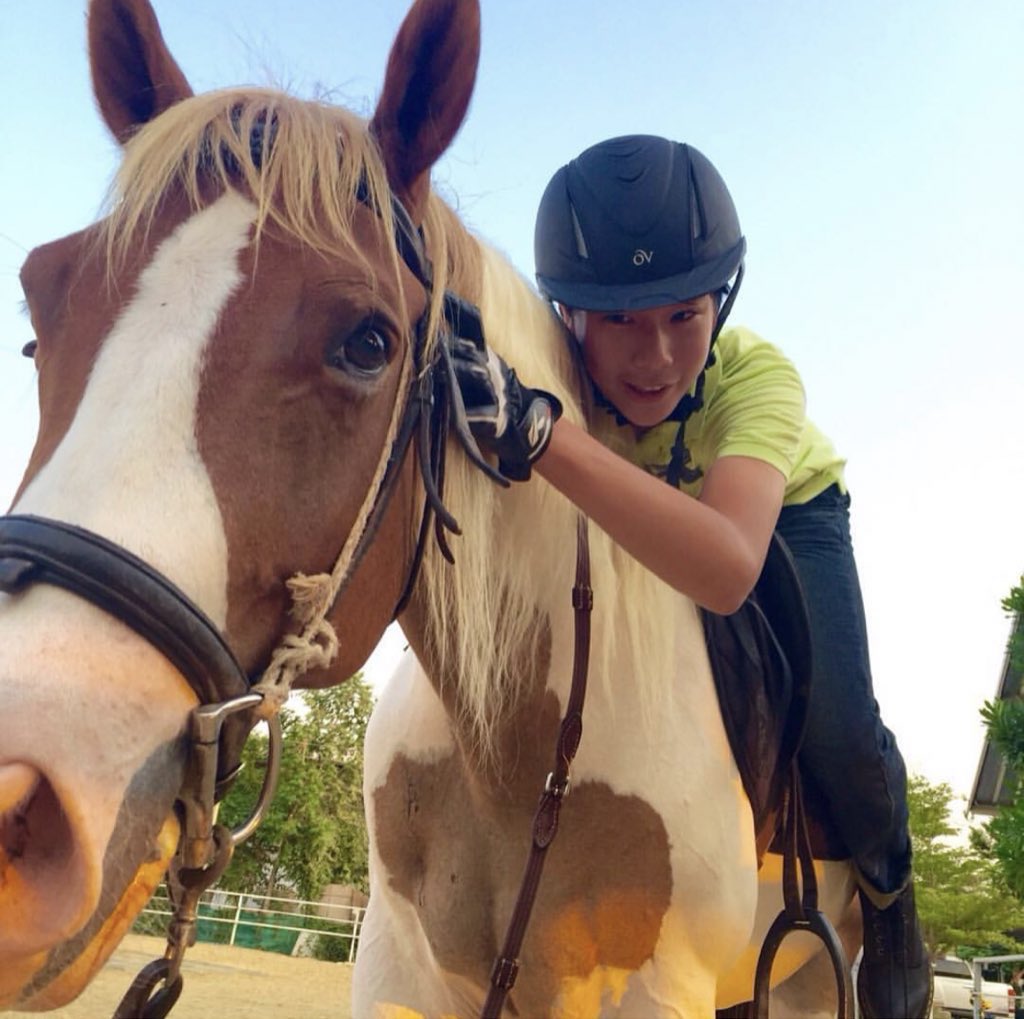 elilikey's tweet photo. Phuwin used to go horse back riding as a kid. He will kill his role in scarlet heart, i fear. Go on king!  #ScarletHeartTH #GMMTV2024PART2 #phuwintang https://t.co/lklBE3pvHT