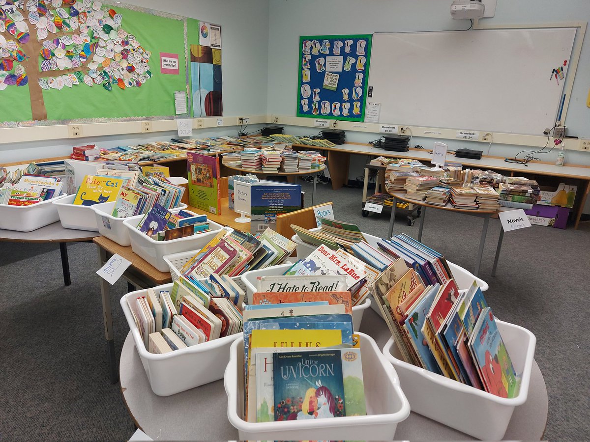 We are ready for our used book sale! 📚🌎