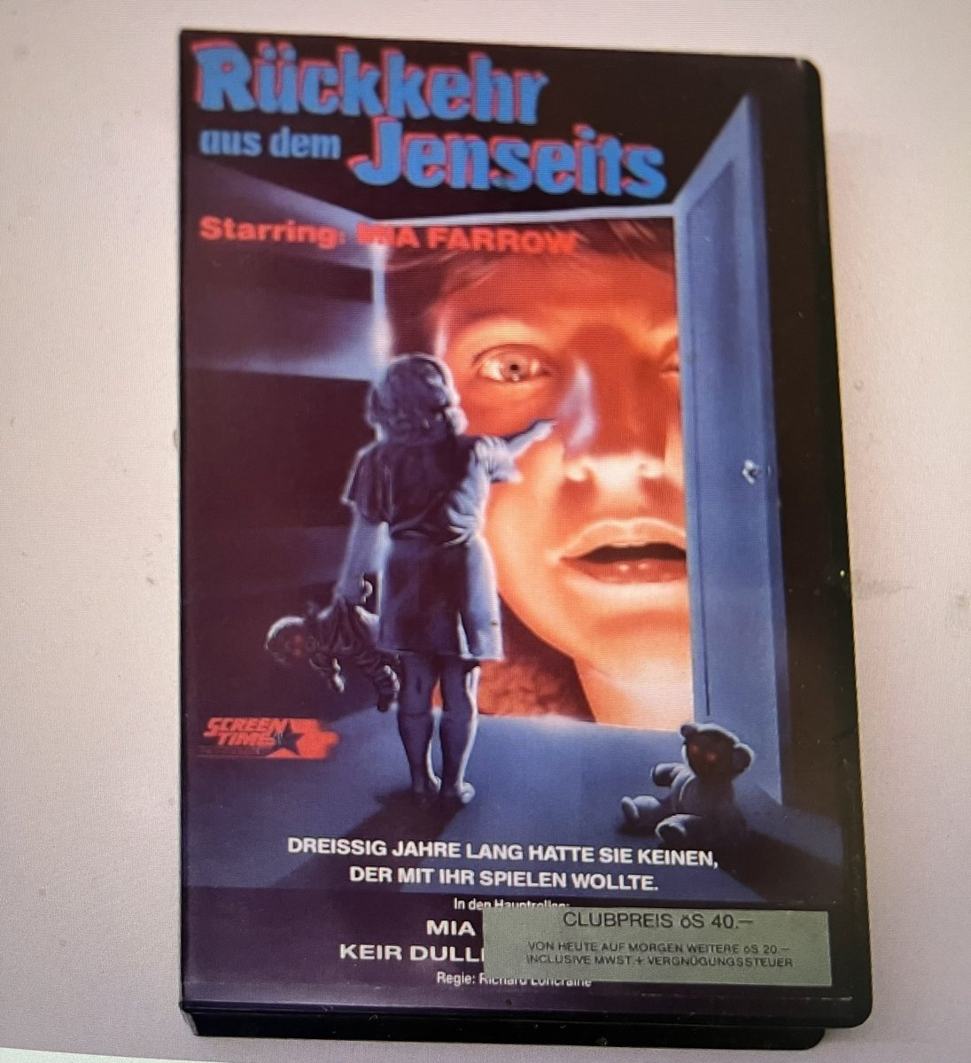 Here’s an unusual one - the German VHS for #fullcircle #thehauntingofjulia - billed here as ‘Return From The Afterlife’