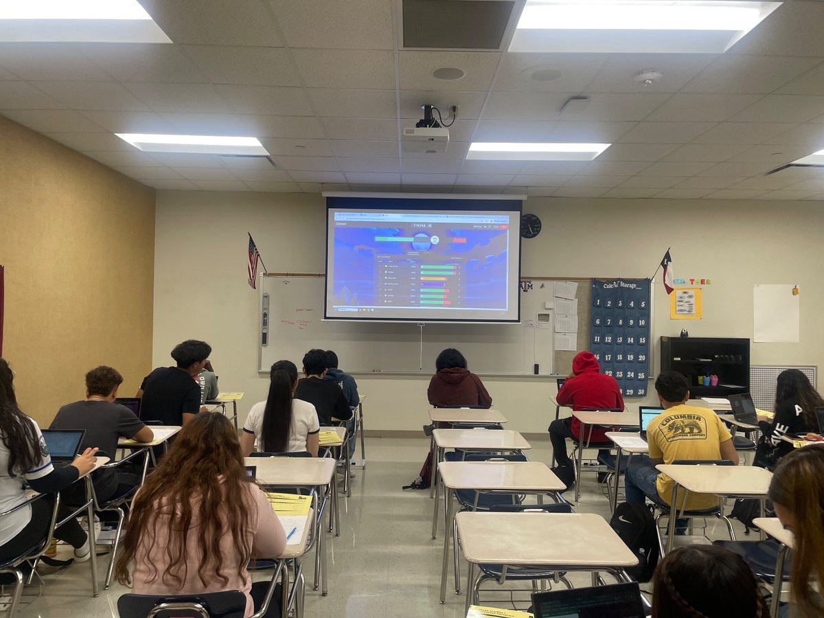 Mr. Jasso’s students are actively achieving an 80% or higher mastery goal in their activity. With an exceptional teacher supporting them throughout the year, these students are well-prepared to excel in their Algebra STAAR test. #SiSePuede @emet_crz @FrankCahuasqui @CISD_ML