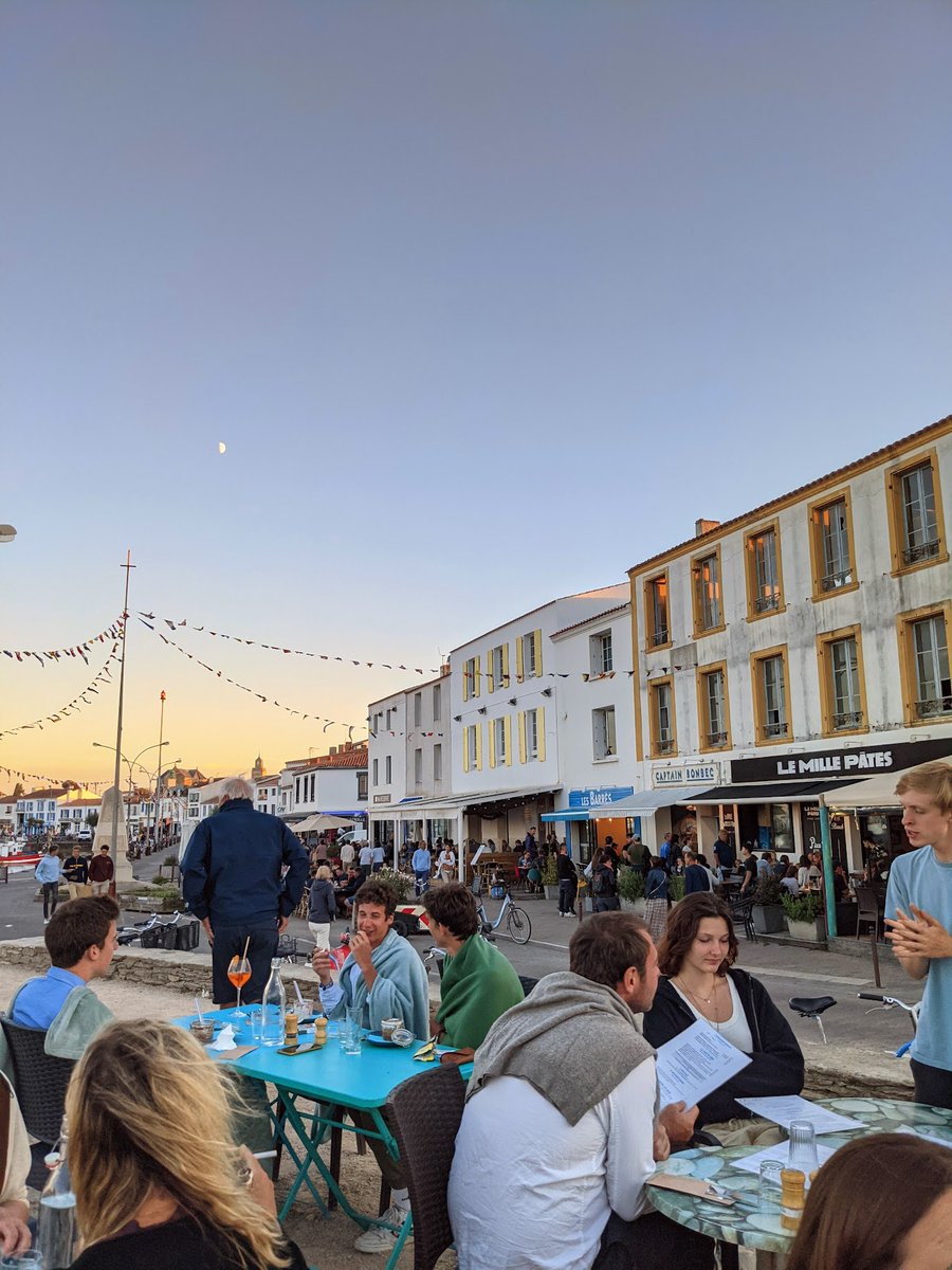 I'm really not a #Bitcoin maxi. I'm a coastal run, cove plunge, salt dried on tanned skin, linen shirt billowing on the bike ride into town, chilled rosé in the port, crêpe salée, live music and people watching on the quay with a caipi as the sun goes down maxi. Bitcoin is just