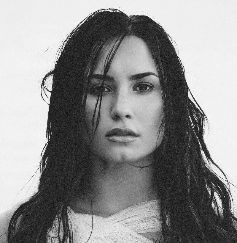 artstartingover's tweet photo. i will never get over the tell me you love me shoot https://t.co/myTC9bkwl4