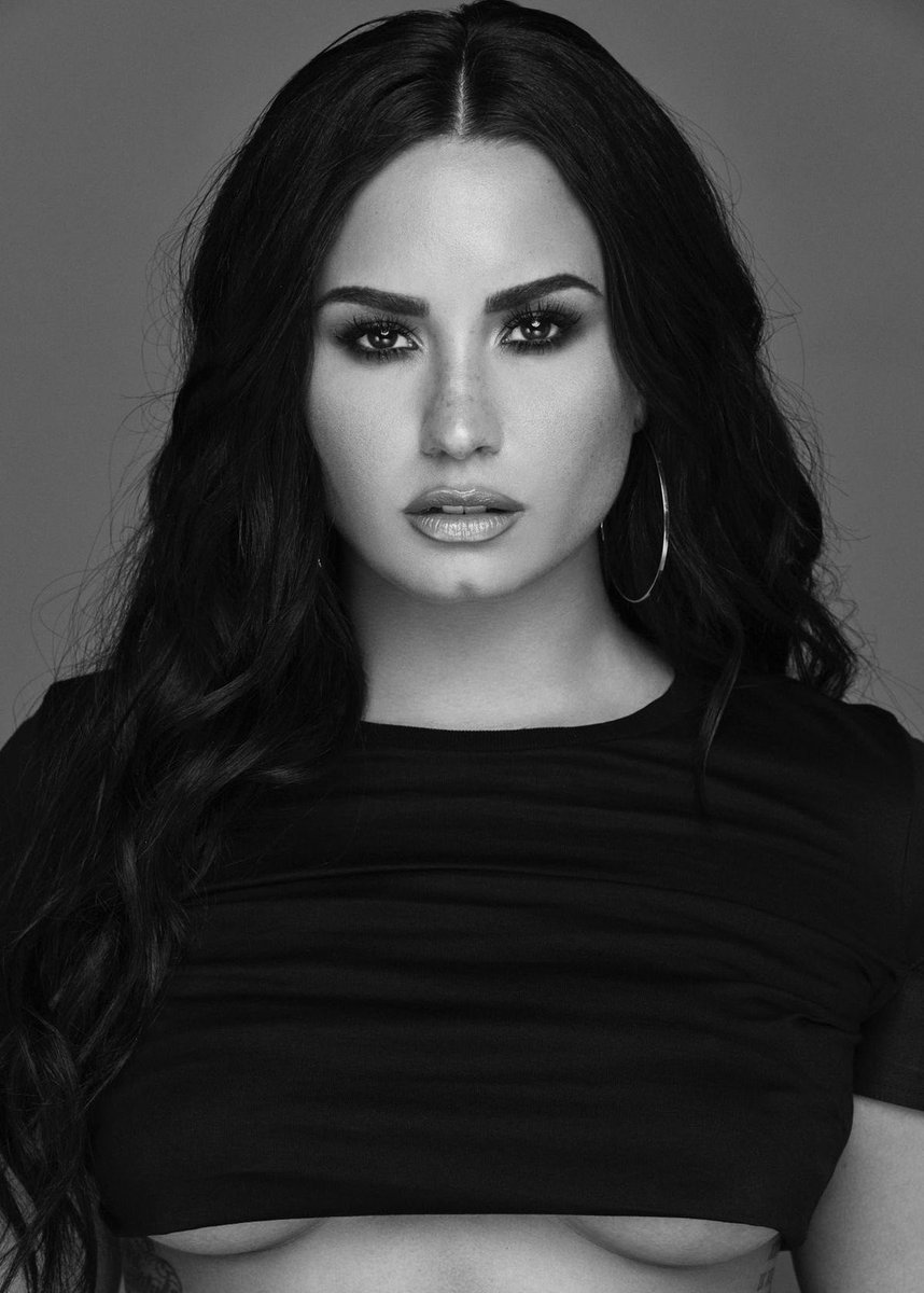 artstartingover's tweet photo. i will never get over the tell me you love me shoot https://t.co/myTC9bkwl4