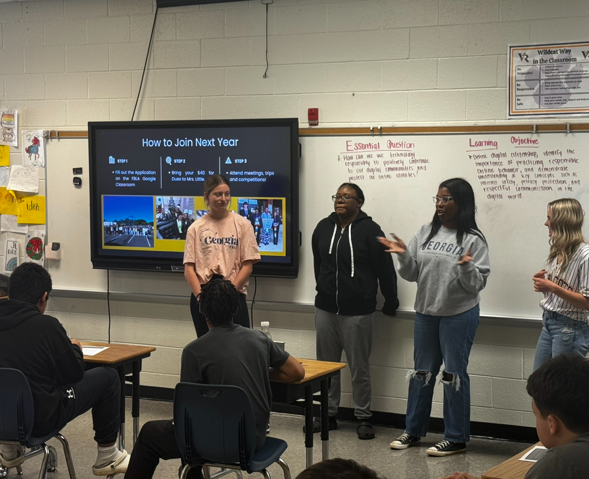 VillaRicaHigh's tweet photo. FBLA visited Ms. Toney's classes at VRMS! Members shared about FBLA, how it operate, competitions, charity work, and the fun trips! They discussed tools they can acquire for the future. The members also brought along some FBLA shirts for the future members to hold onto! #wearevr https://t.co/m1sXugRt71