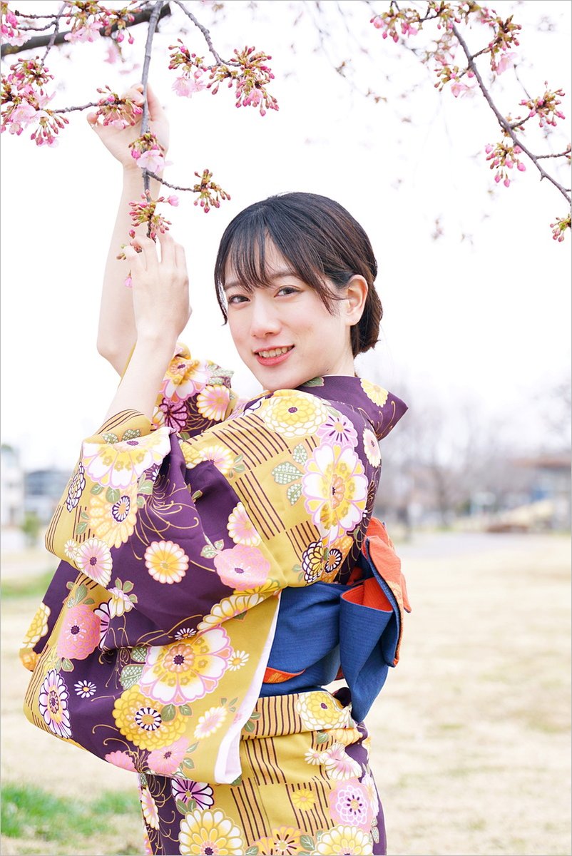 『 今日の１枚　☆彡　No.9069　　　【 川名澪 】 さん♪ 』🥰

ameblo.jp/furarin-green2…
#川名澪 @bid_piq
#ビューイット撮影会
#団体撮影
#府中エリア