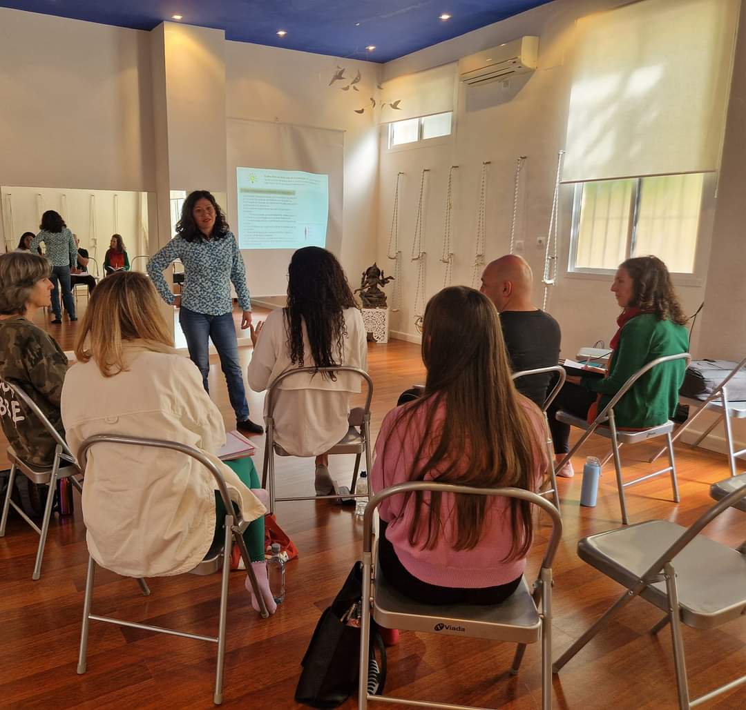 La comunicación es un punto de partida y un punto de llegada. Es hablar y escuchar y es crear un espacio más allá de las palabras. Gracias!